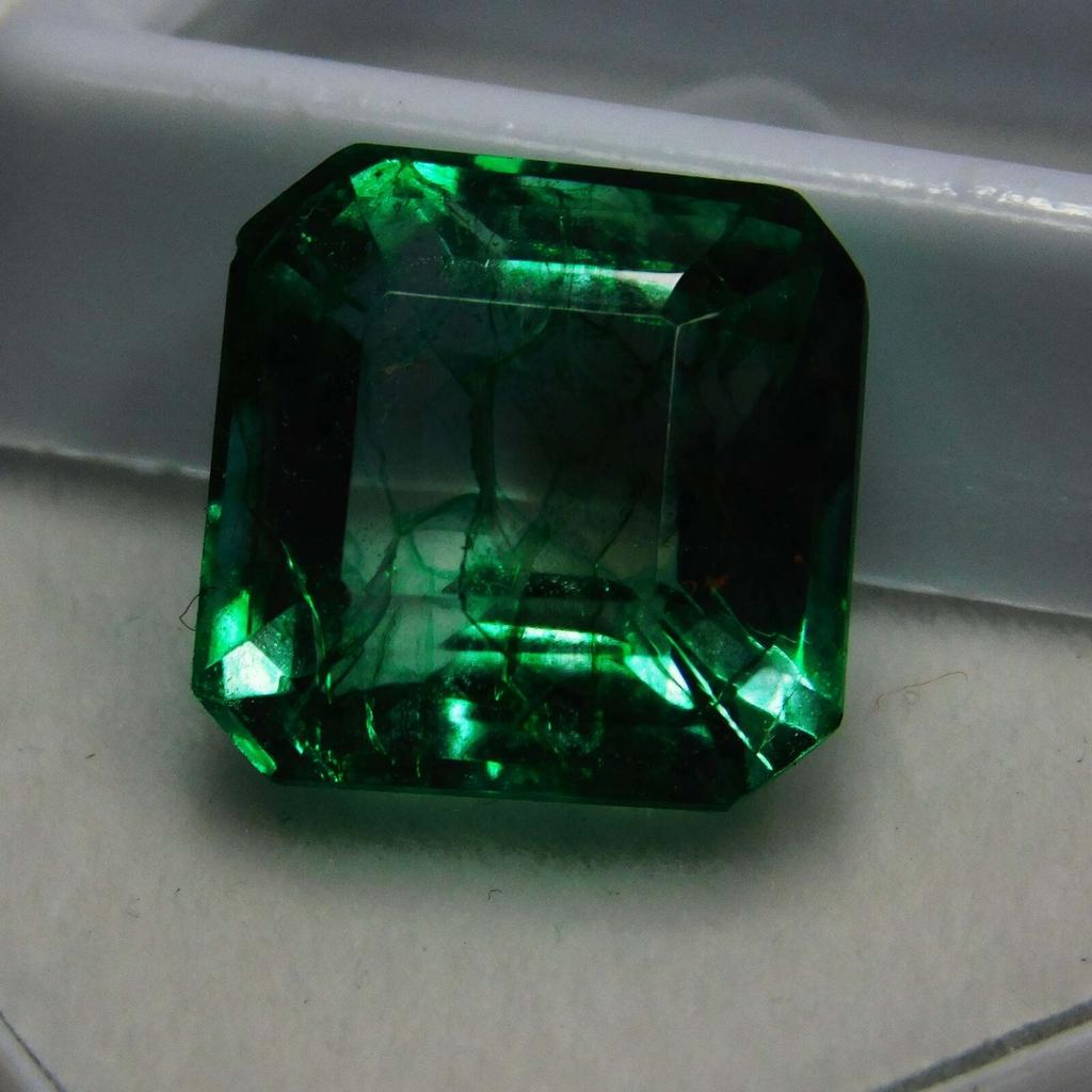 Exclusive Green EMERALD Muzo Natural 6.90 Ct Loose Gemstone Square Cut