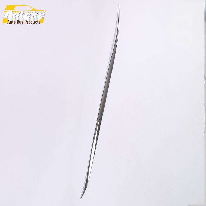 Декоративная накладка заднего бампера Lexus ES16: Яркая полоса для модификации, защищающая от царапин и столкновений