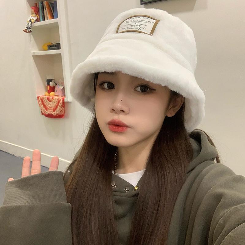 Толстая теплая плюшевая шапка женская осенне-зимняя универсальная тканевая шляпа-ведро с изображением умывальника