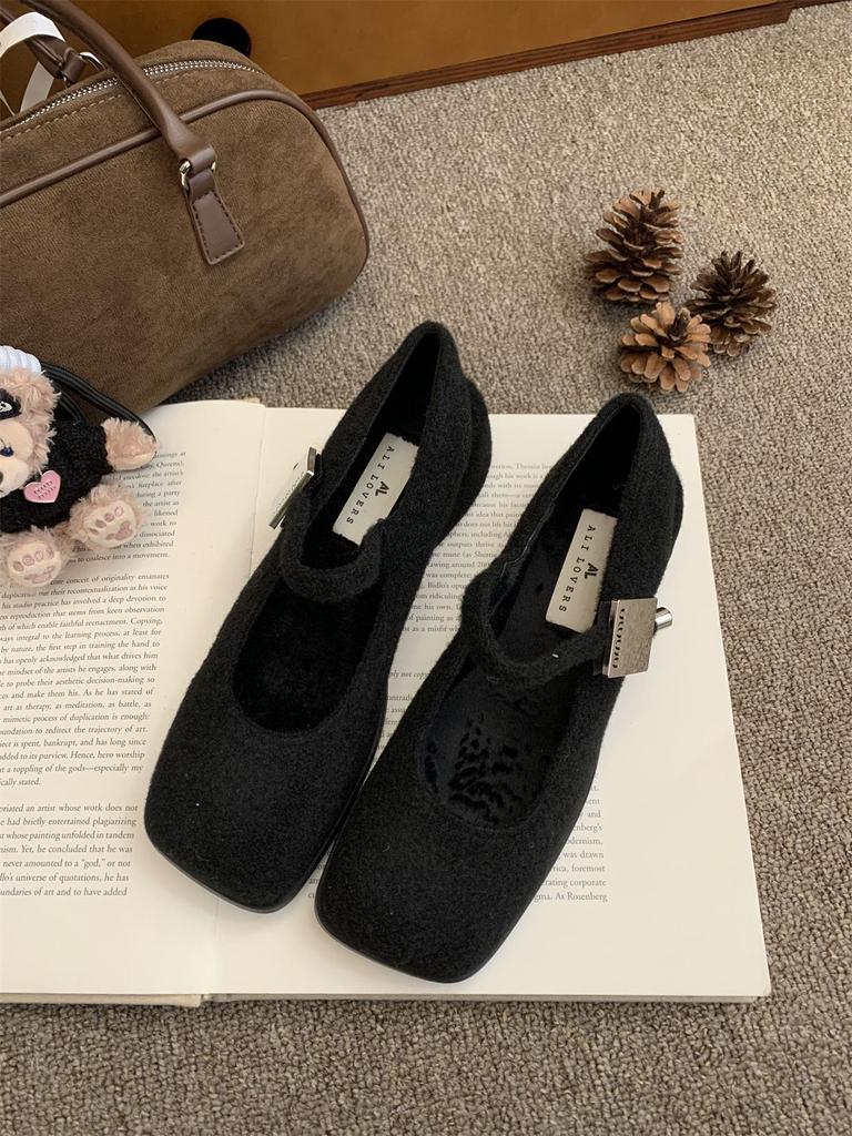 Gray Retro Woolen Mary Jane Fluffy Shoes Women's Winter Wear 2025 New French Thick Heel Velvet High Heel Single Shoes