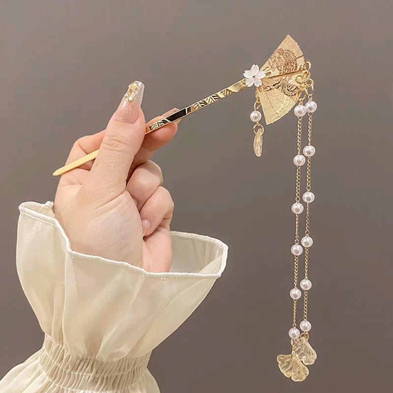 Elegant Hanfu Flower Hairpin: High-End Tassel Step Shake for Updo