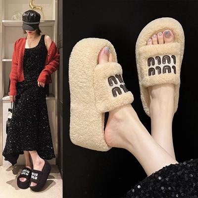 Увеличивающие рост толстоподошвенные пушистые тапочки-однословки для женщин для ношения осенью и зимой 2025 года, новая модная и высококлассная плюшевая хлопковая ткань