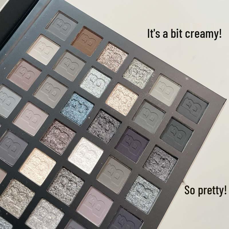 Палетка теней для smoky eyes из 42 цветов: Матовый, Перламутровый, С блестками, Хайлайтер, Цементно-серый