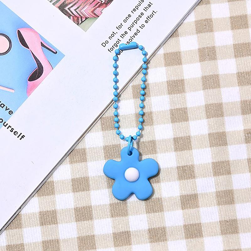 Брелок для ключей с маленькими цветными цветами, кулон для ключей в розовом цвете, подвеска для сумки для женщин, цепочка в корейском стиле, мультяшные брелки