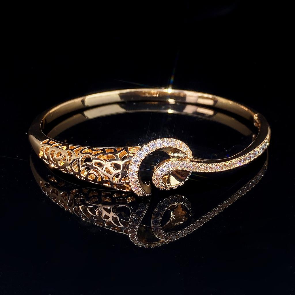 Ladies New Zircon Fashion Retro Hollow Design Exquisite Temperament Versatile Bracelet