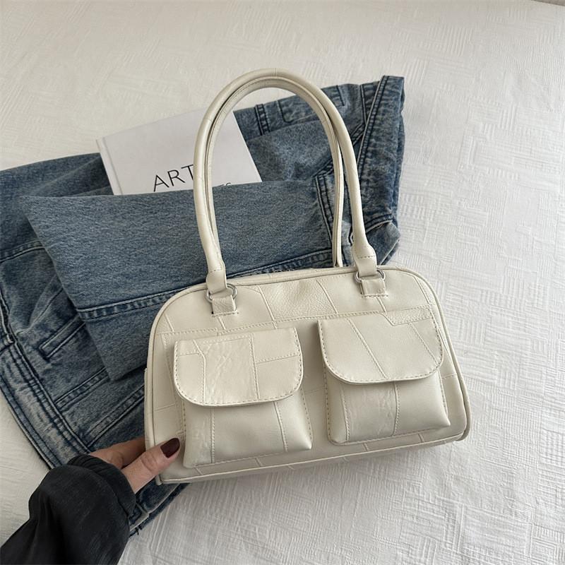 Trendy Large Capacity Tote Bag For Women In Fashionable Black And Colorful Patterns