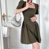 Высококачественное французское маленькое черное платье с квадратным вырезом, элегантное, подчеркивающее талию, скрывающее морщины на животе, летнее, с короткими рукавами