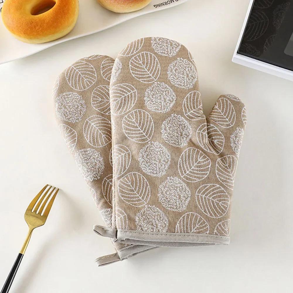 Cooking Space Baking Oven Gloves Thickened Heat Withstanding Gloves, Microwave Oven Gloves, Anti-Scalding Printed Gloves