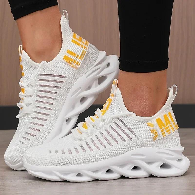 Женские амортизированные вулканизированные туфли Роскошный высококачественный дизайн Дышащий прочный верх Многофункциональные кроссовки для тренировок по теннису
