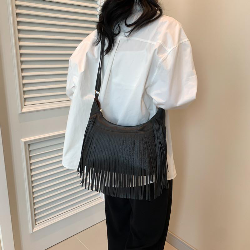 Elegant Retro-inspired Medium Crossbody Bag For Women Faux Suede With Fringe
