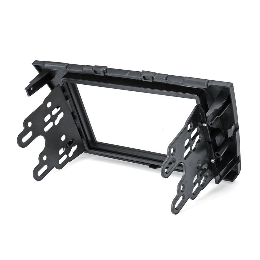 Накладка на панель магнитолы, рамка для Suzuki Swift 2011-2016