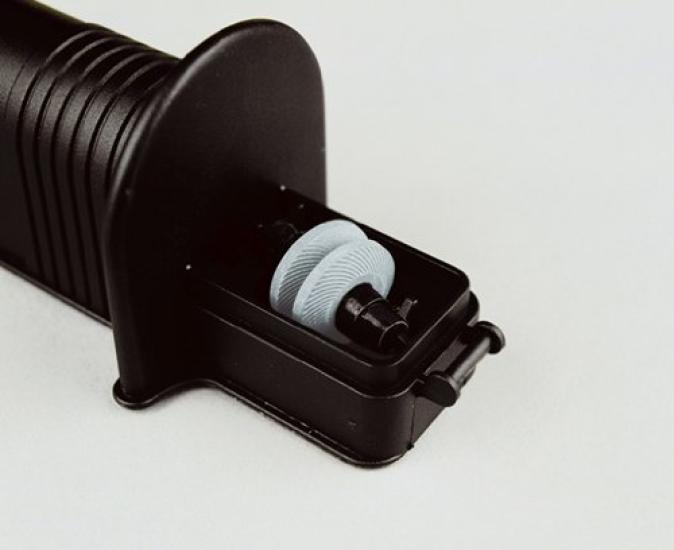 Ручная точилка для ножей Kyocera Roll Sharpener, точильный камень из тонкой керамики, возвратно-поступательное движение вперед и назад примерно 10 раз, грубая заточка