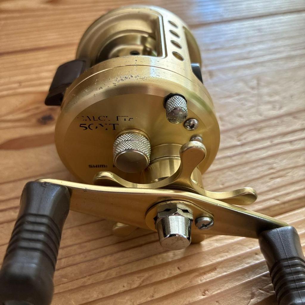 Б/у SHIMANO CALCUTTA 50XT Calcutta праворукая