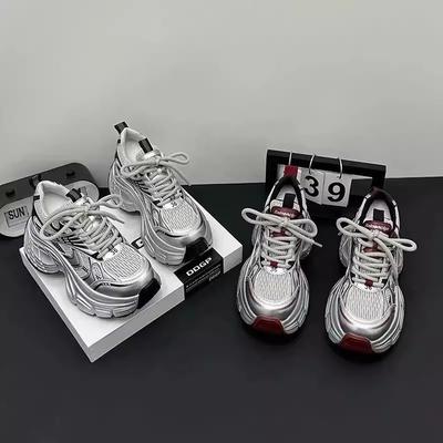 Туфли на толстой подошве, увеличивающие рост, кроссовки папы, 2025, осень и весна, новые, маленькие, дышащие, на мягкой подошве, повседневные спортивные женские туфли