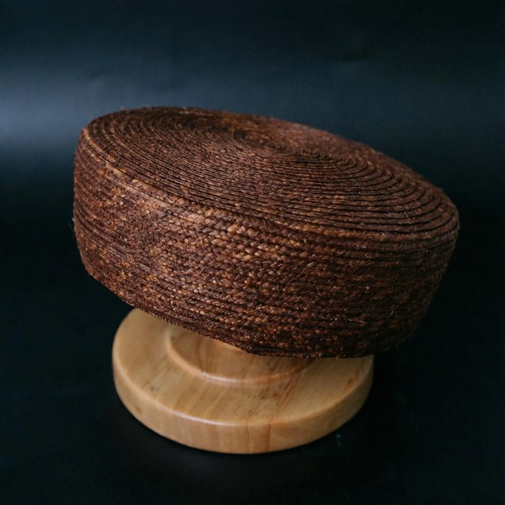 Women 100% Natural Black Wheat Straw Flat Top Berets Lady French Hand Woven Beach Straw Hat Church Derby Pillbox Hat Fedoras Hat