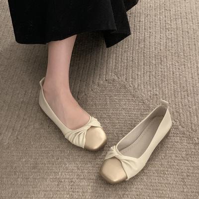 Французский маленький аромат универсальный легкий рот толстый каблук одинарная обувь женская 2025 новый летний квадратный носок ретро мягкая подошва туфли Мэри Джейн