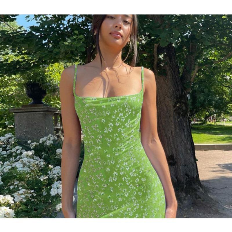 Женские обтягивающие платья с открытой спиной в горошек