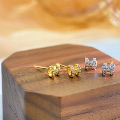 Миниатюрные, маленькие, глянцевые трехмерные серьги с бриллиантами в форме букв H, изысканные и чрезвычайно простые, а также серьги с холодным ветром