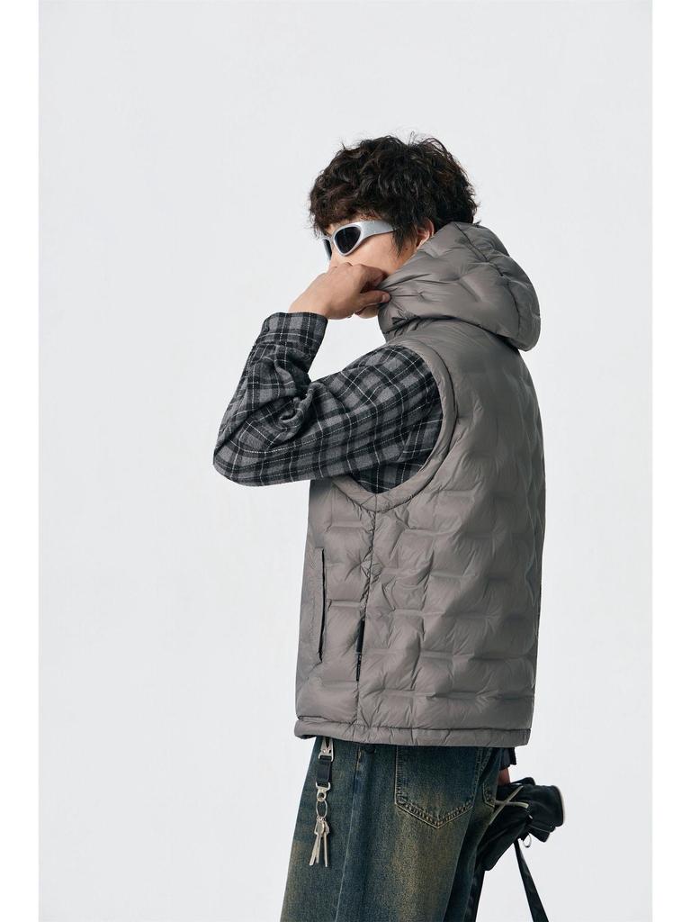 Мужской зимний жилет с капюшоном из 90% белого утиного пуха - Европейский и американский стиль, Большой размер, Свободный крой, Рельефная накидка на плечи.