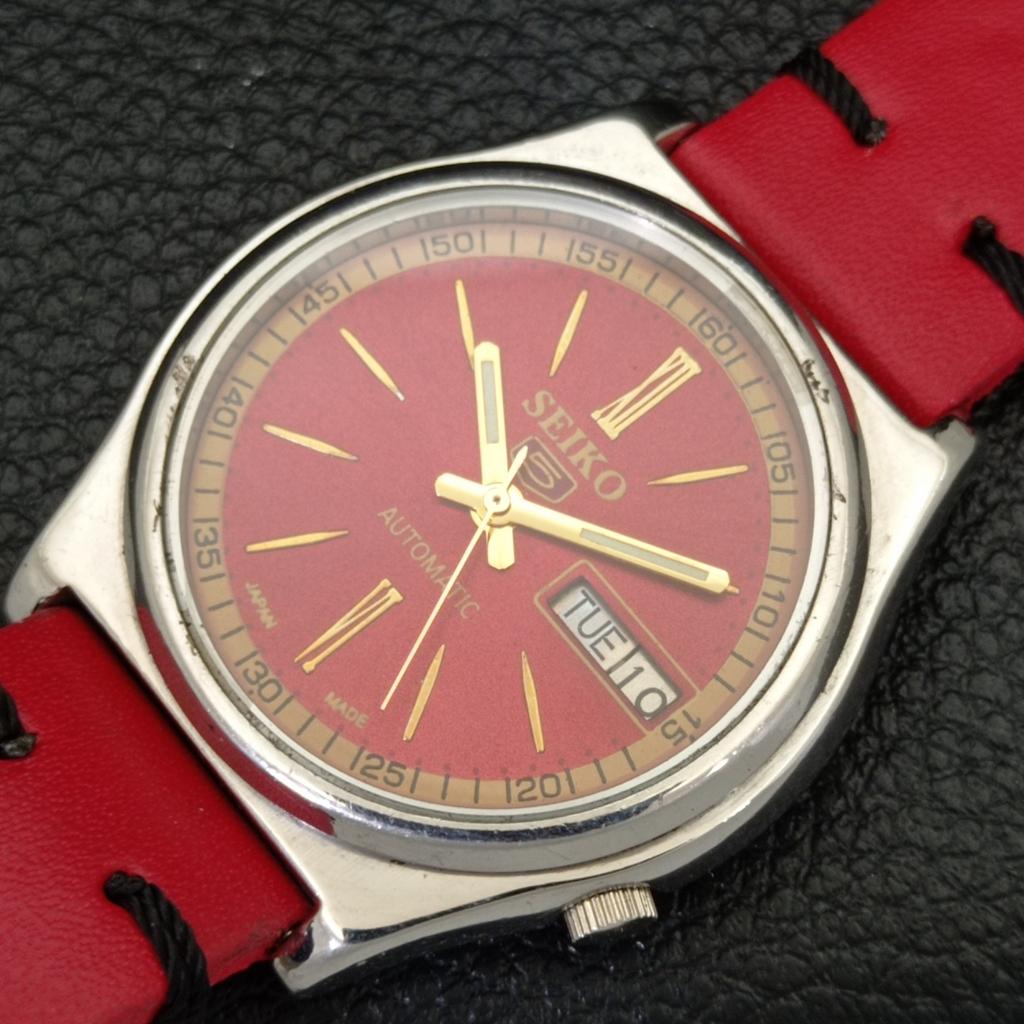 ПОДЕРЖАННЫЕ ВИНТАЖНЫЕ ЧАСЫ SEIKO 5 АВТОМАТИЧЕСКИЕ ЯПОНСКИЕ МУЖСКИЕ ЧАСЫ С ЦИФЕРБЛАТОМ КРАСНОГО ЦВЕТА a434949-2 R122-a434949
