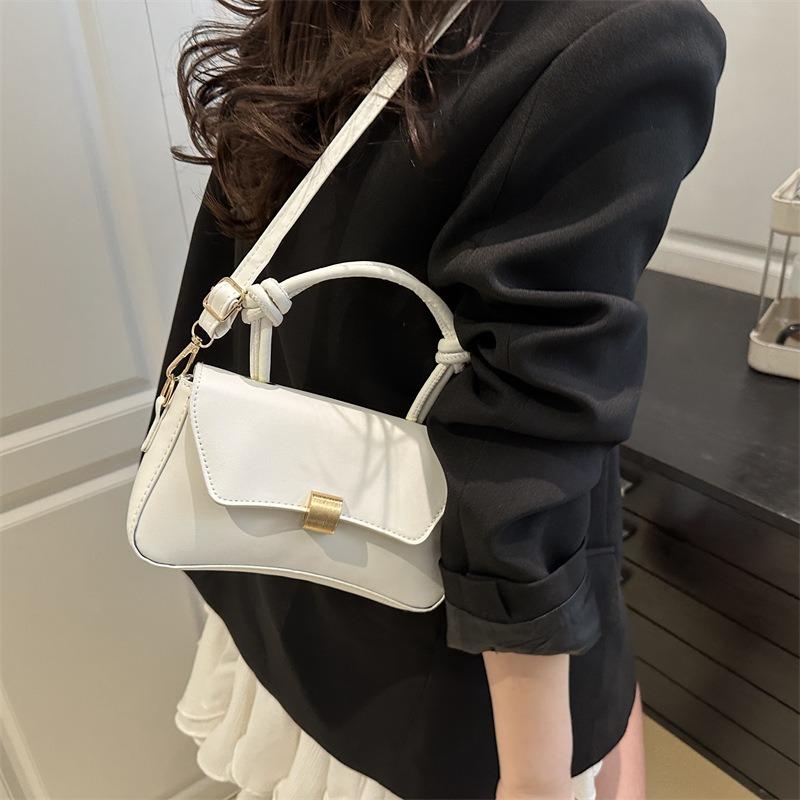 Versatile Women's Bag Spring and Summer New Trend Fresh Shoulder Messenger Bag High Value Handbag