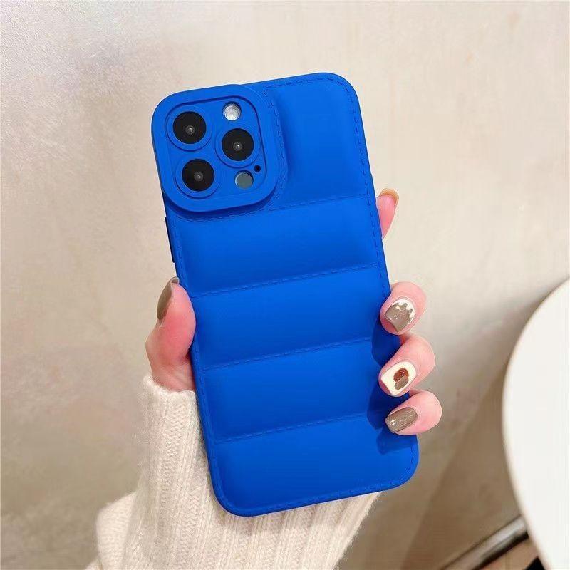 Пуховик 15PROMAX подходит для iPhone16 с чехлом для телефона в стиле Ins.. Имеет мягкий защитный чехол и является ударопрочным