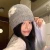 Милая вязаная шерстяная шапка с цветком, осенне-зимняя шапка, женская шапка с защитой ушей, теплая ветрозащитная шапка