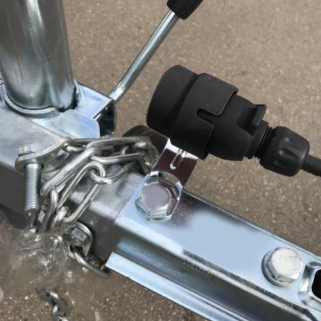 Trailer Plug Holder Parking Cover Hanger Plug Holder Trailer Plug for 7 Pin and 13 Pin Plug Upgraded Plastic Cover