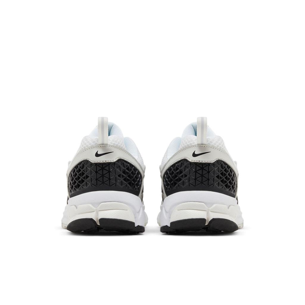 Nike Vomero 5 Grade School 'White Black' (Unisex) White / Platinum Tint / Metallic Platinum / Black Kids' Running Shoes HF6998 104