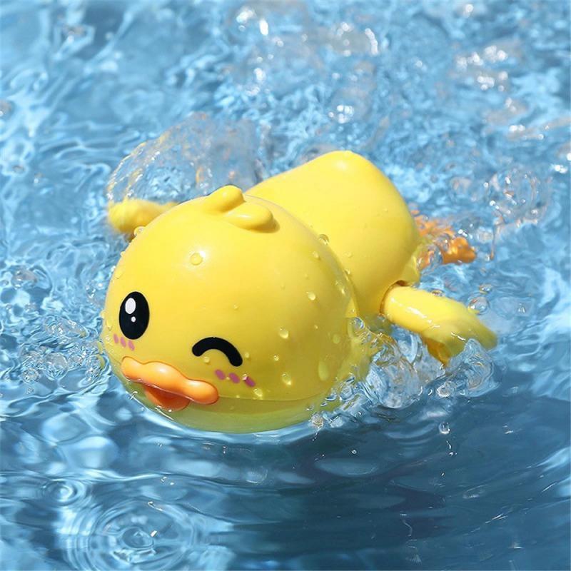 1PC Clockwork Duck Baby Bath Toys Children Play In The Water Little Yellow Ducks Can Swim Little Ducks Boys and Girls Take A Bath