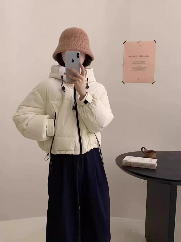 Белая куртка-пуховик женская зимняя 2024 года, короткий воротник-стойка, маленькая утолщенная куртка из хлеба