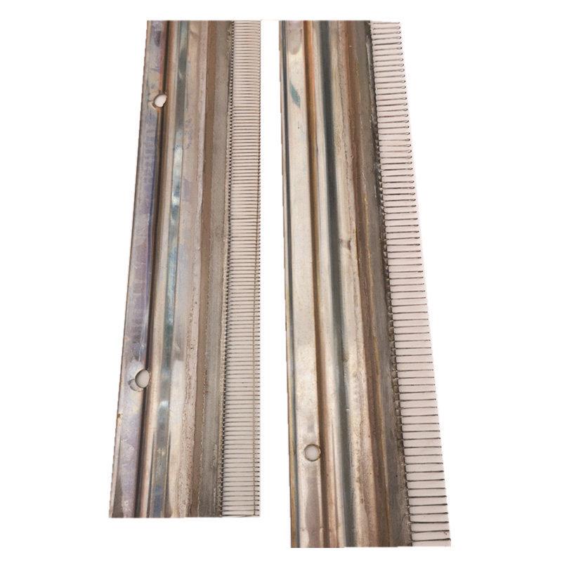 Аксессуары для ручной вязальной машины: Доска для нанизывания, Гребни, Доска и гребень для набора петель, Щетка для подачи пряжи, Поворотная доска, Вилка для закрытия петель.