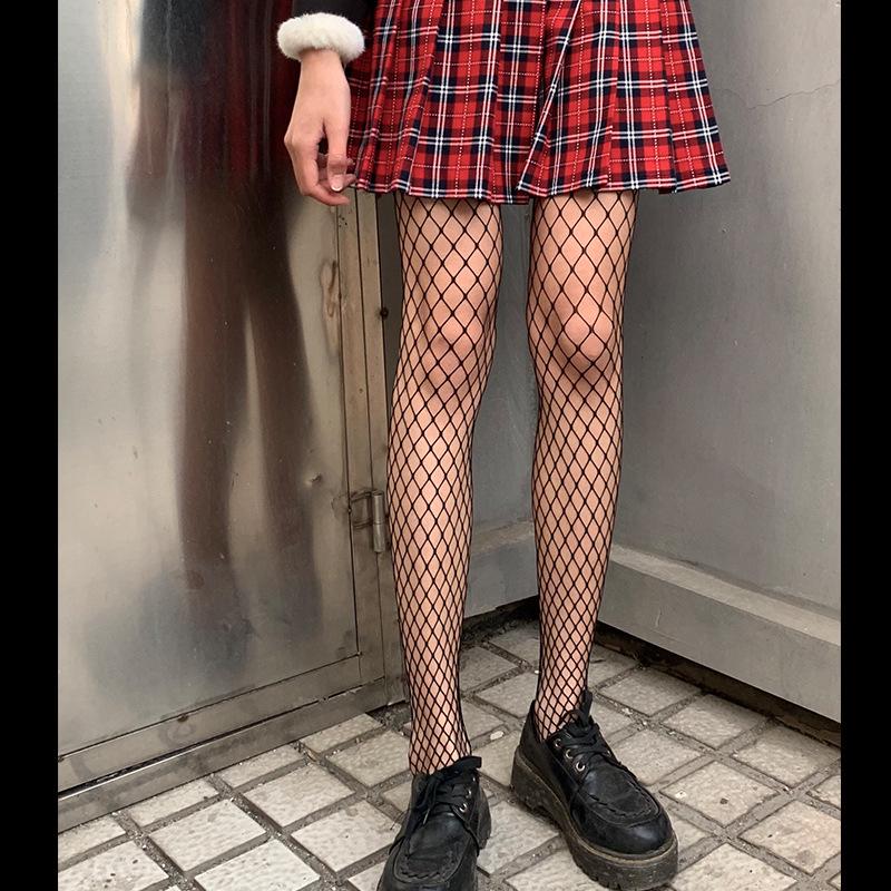 Чулки в сеточку для горячей девушки Mu Ruan: Колготки сетчатые жаккардовые фиолетовые и винно-красные