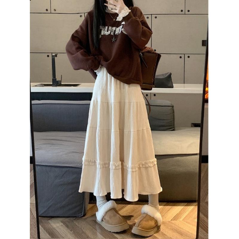 Юбка миди с высокой талией, плиссированная, с оборкой по подолу, на осень/зиму 2025