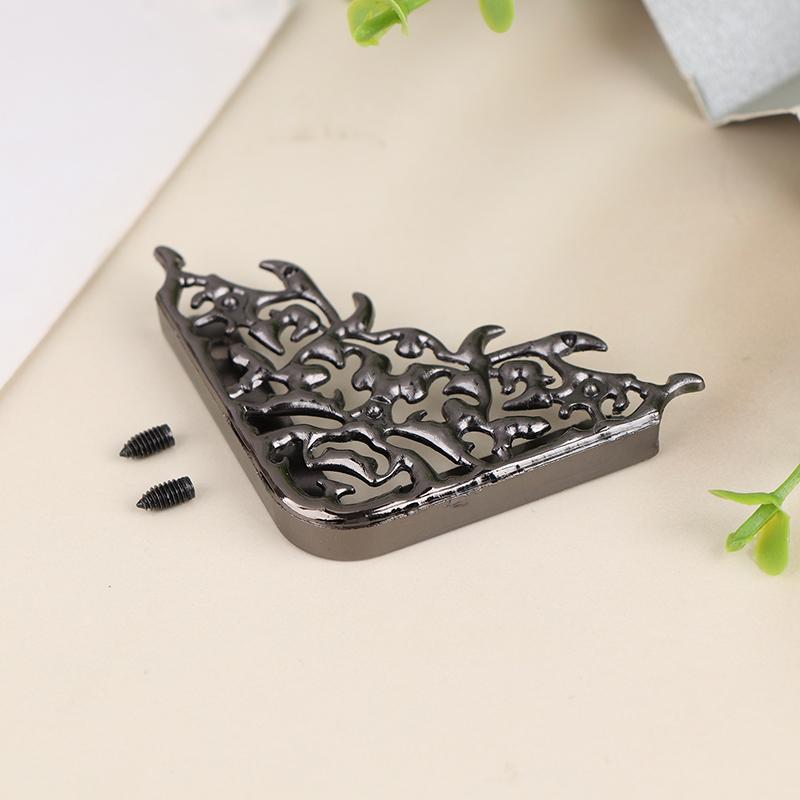 Metal Bags Corner Protectors With 2 Screws Handbags Clip Edges Hollow Fixed Decorative Buckle Diy Hardware Accessories