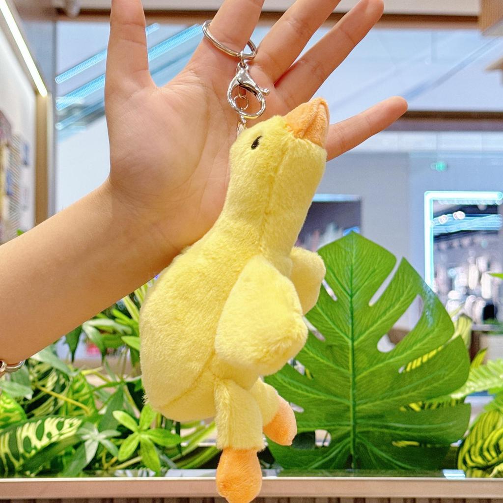 Adorable Plush Duck Pendant Keychain - Cute Backpack Charm & Claw Machine Toy