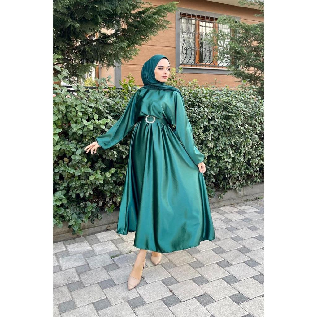 Атласное вечернее платье с эластичным поясом и поясом, темно-синее