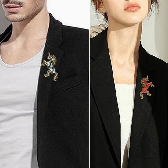 Retro Unicorn Brooch Rhinestones Inlaid Unicorn Lapel Pin Artistic Unicorn Brooch Pin Men Women Outfit Accessory for Clothes Scarves Bags Hats