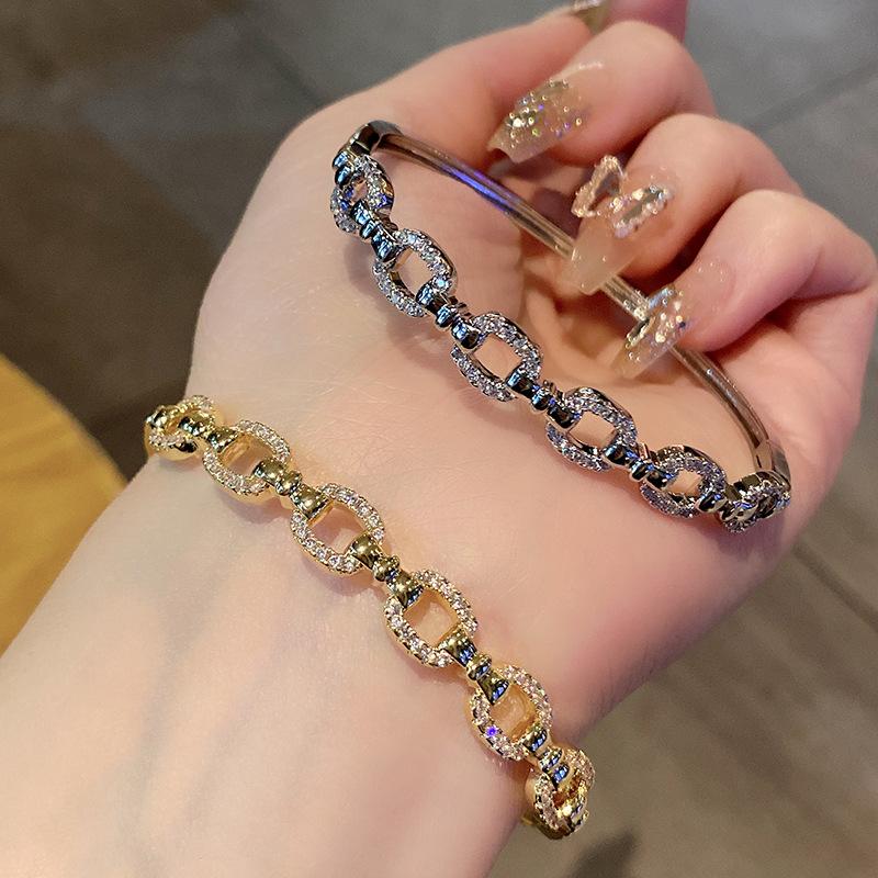 Copper Plated Exaggerated Jewelry Ins Fashion, Light Luxury Temperament, High-end Sense, Simple Bracelet