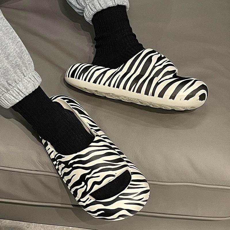 Комфортные крутые тапочки Cow, женские высококачественные летние тапочки из ЭВА с мягкой подошвой, мужские и женские тапочки с защитой от столкновений, мужская одежда