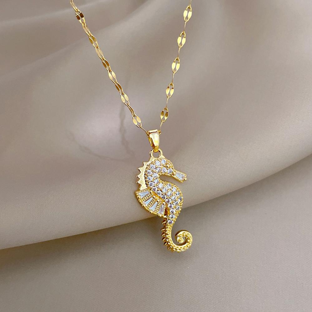 Seahorse Necklace Pendant for Women Fashionable High-End Light Luxury Temptress Niche Jewelry Accessory Gift