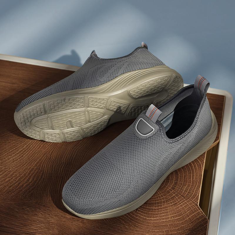 Fashion Slip-On Walking Shoes Men Breathable Hiking Casual Shoes Male Comfortable Loafers Summer All-match Flats Lightweight Mesh Shoes