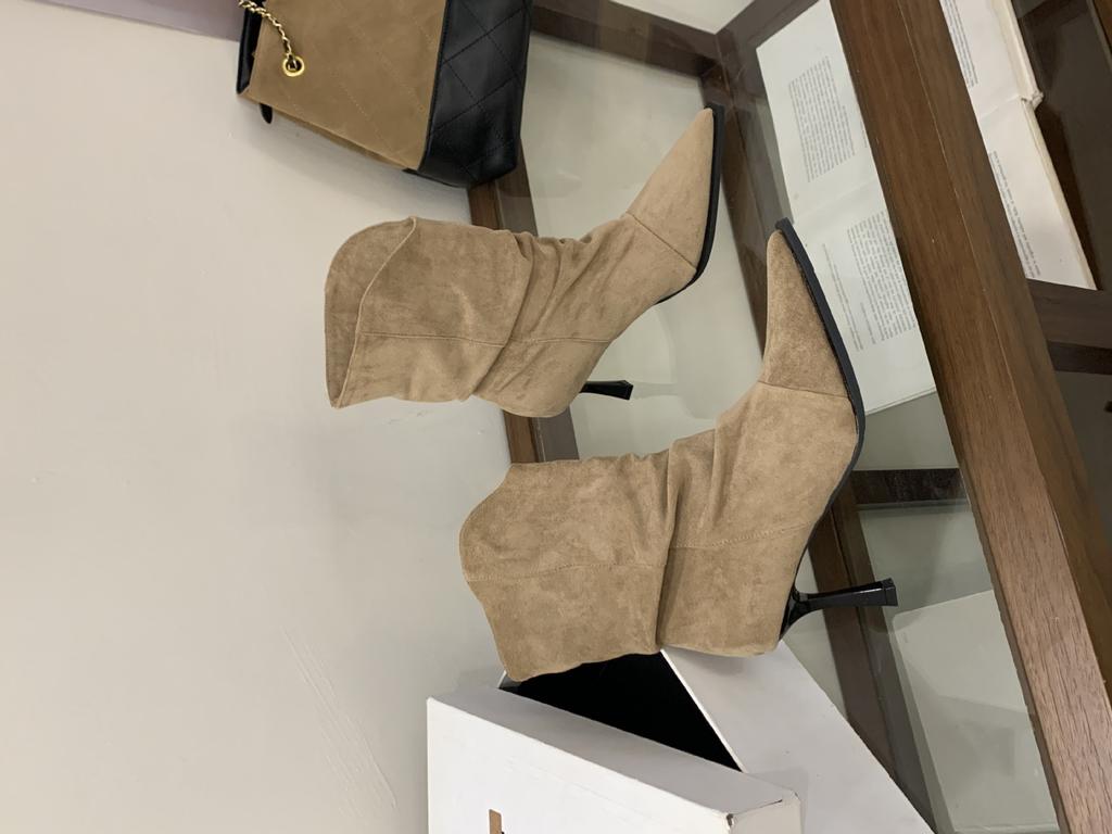 Туфли-стилетто с французским темпераментом, леопардовым принтом, остроносые короткие ботинки, женские ботинки, осень 2025, новые замшевые ботинки средней длины с присборенным голенищем