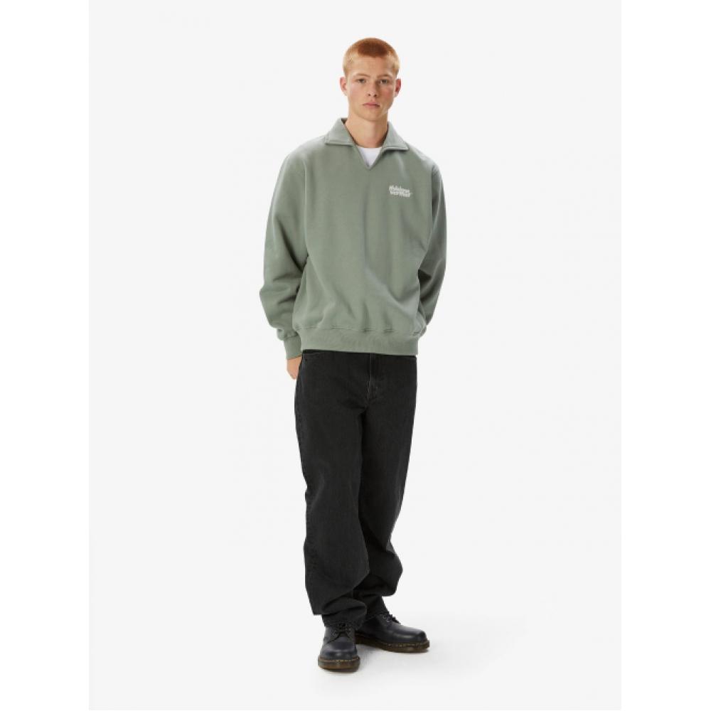 Это никогда не тот свитшот с открытым воротником светло-оливковый