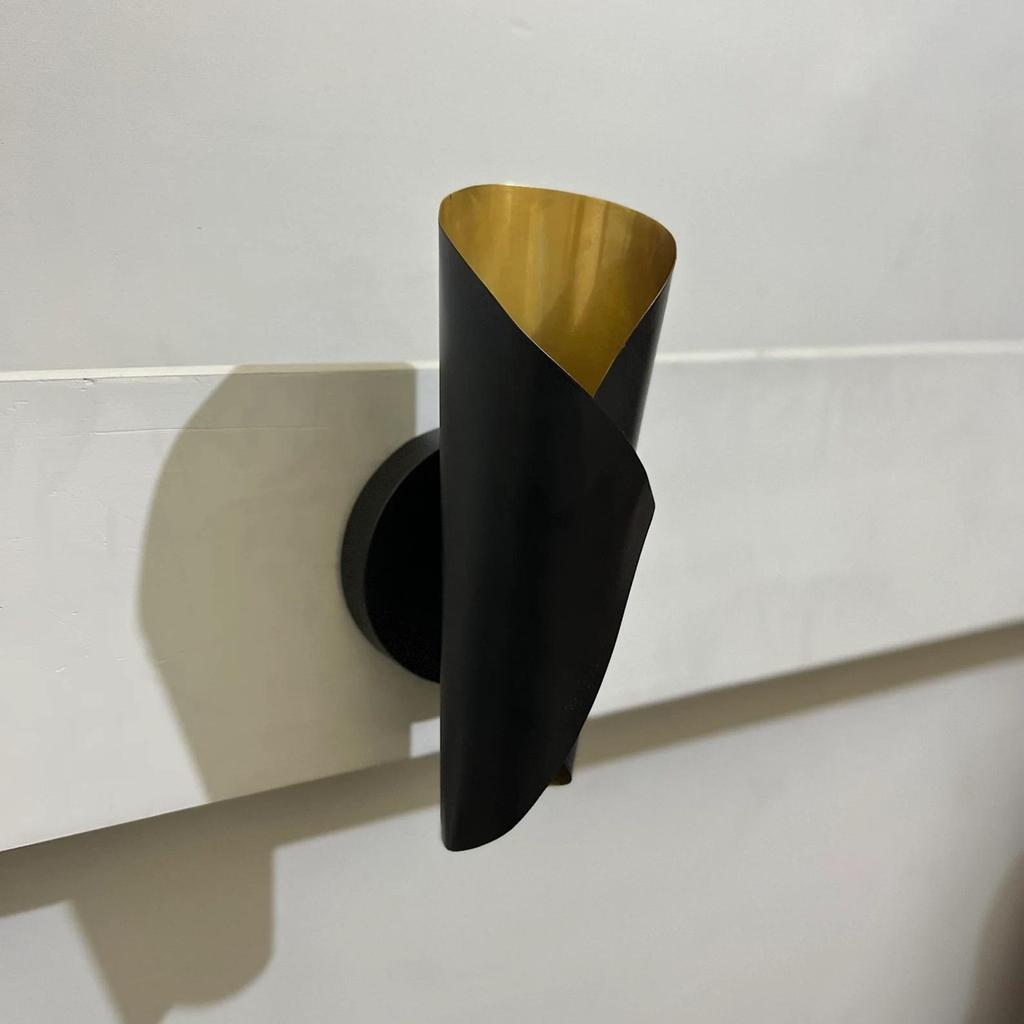 Single Shade Wall Sconce Dual Finish Minimalist Design Beautifully Hand Curved Raw Brass & Matt Black Wall Light Vintage Design