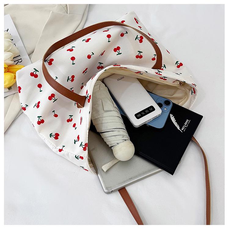 Trendy Women's Versatile Large-Capacity Print Tote Bag