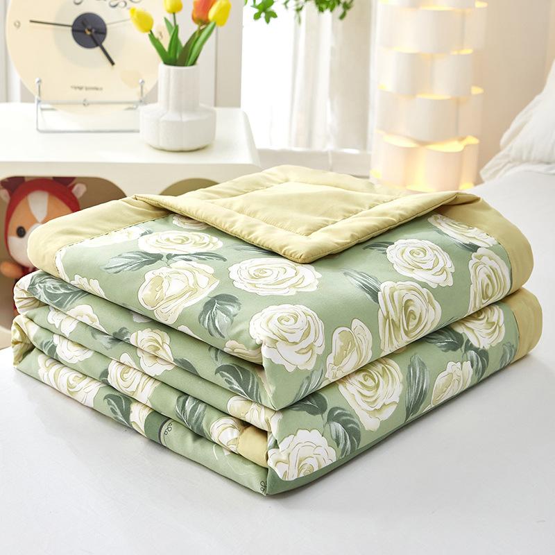 Summer Cool Thin Quilt Machine Washable Soft Skin Friendly Blanket for Adult Bed Comforter Air Conditioning Four-season Quilt