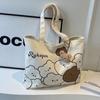 Instagram Cartoon Bear Trendy Casual Commuting Shoulder Bag Большая вместительная сумка-тоут для повседневной жизни Портативная холщовая сумка