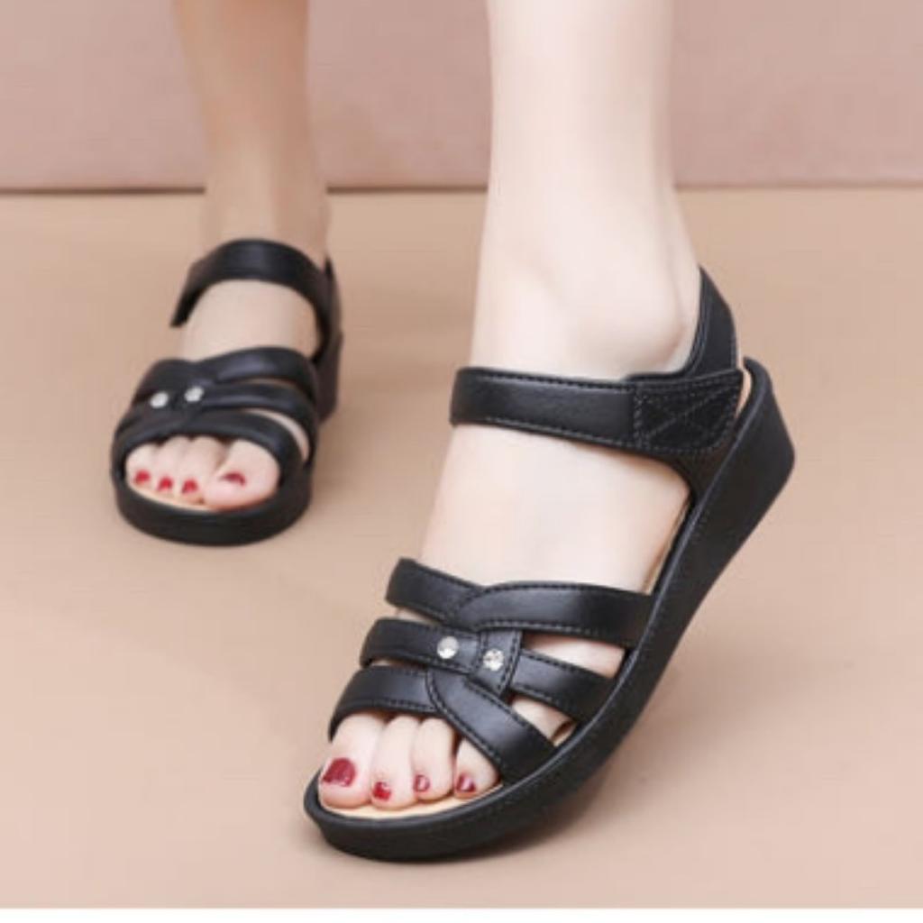 2025 новый стиль тапочки повседневная однослойная обувь удобные модные повседневные удобные сандалии летние модные тапочки тапочки сандалии