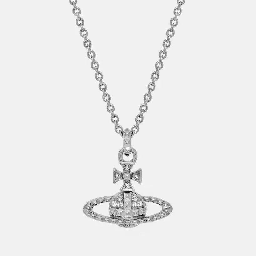 Ожерелье «Сатурн» с бриллиантами и деталями-заклепками, с плоской цепочкой-рельефом для ключицы